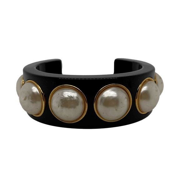 CHANEL - Vintage Large Pearl Resin Cuff - Black - Bracelet - Picture 1 of 11